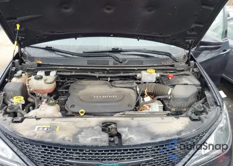 2020 Chrysler Pacifica Hybrid Limited z USA, uszkodzony, nr VIN 2C4RC1N74LR251205